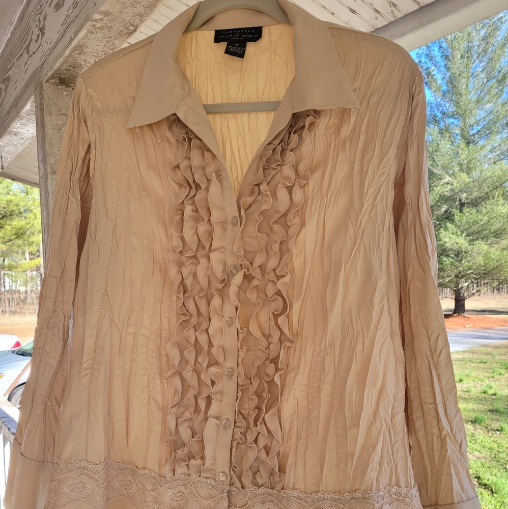 Tan Buttondown Blouse Ruffles Lace Lightweight Top Size 1X Bell Sleeves